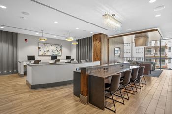 Business center at the elle apartments in chicago, il 60605